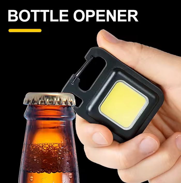 Torcia portachiavi MINI COB super luminosa Lampada di ricarica Luci da campeggio con magnete 3 modalità di illuminazione per il campeggio a casa